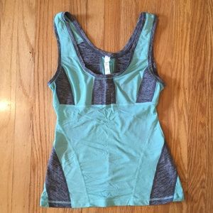 Lululemon workout tank